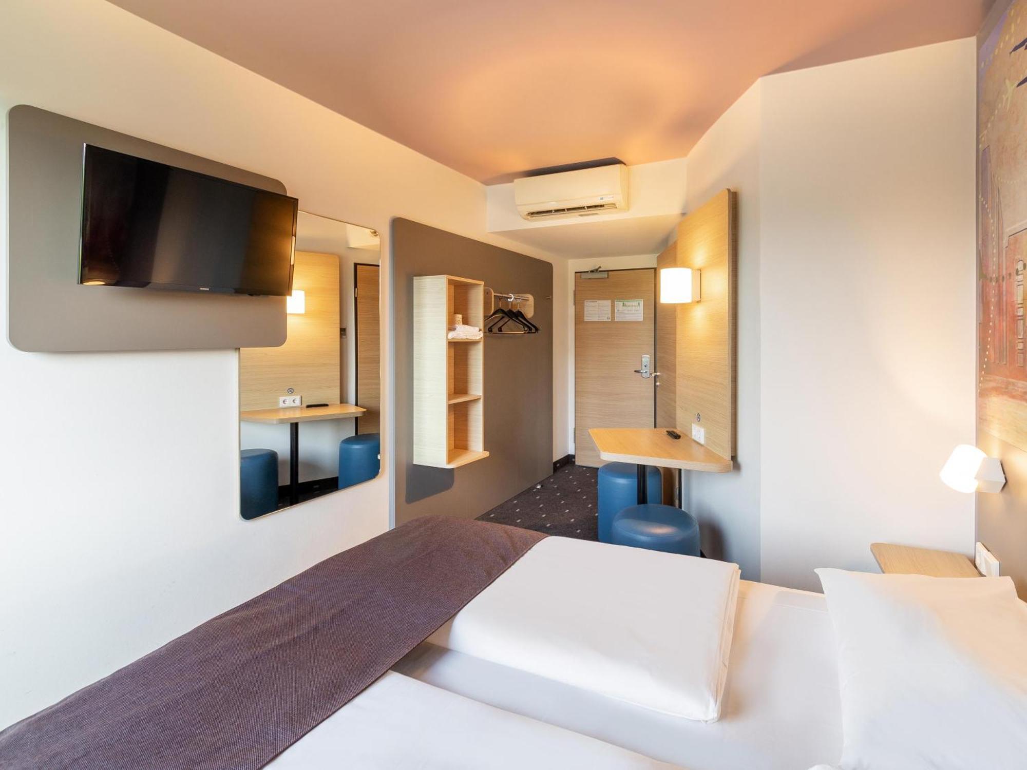 B&B Hotel Duesseldorf-Airport Exteriör bild