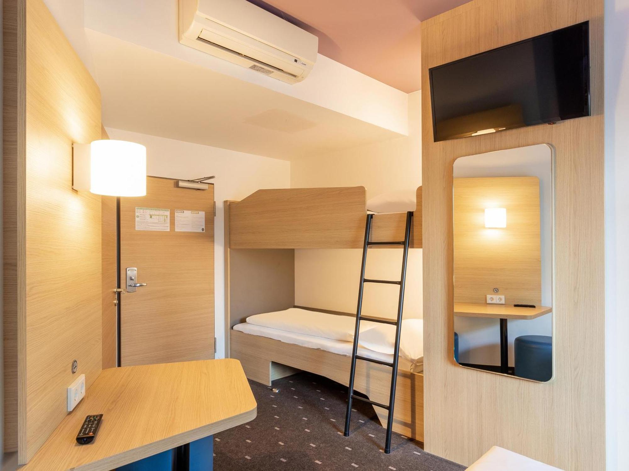 B&B Hotel Duesseldorf-Airport Exteriör bild