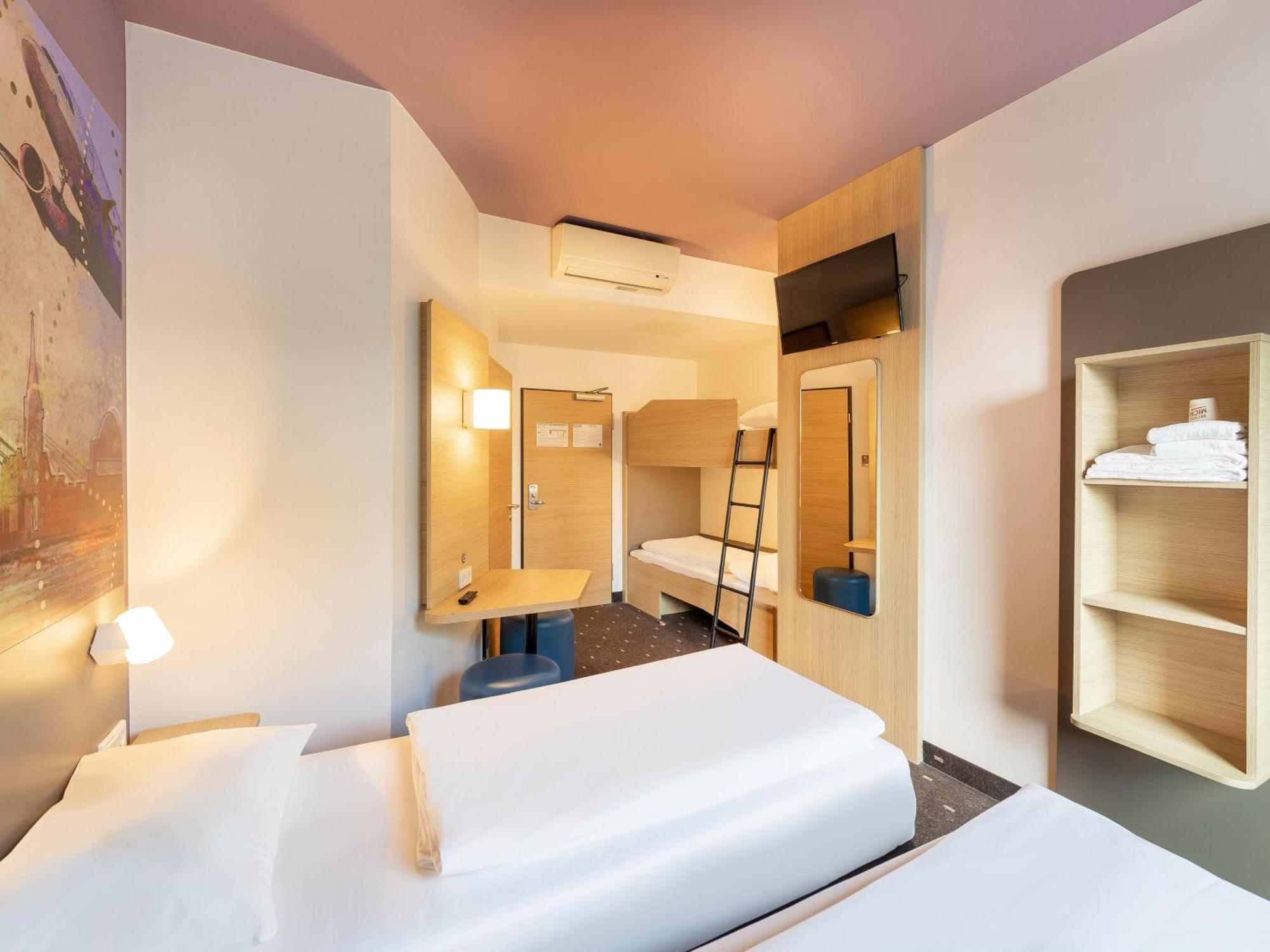 B&B Hotel Duesseldorf-Airport Exteriör bild
