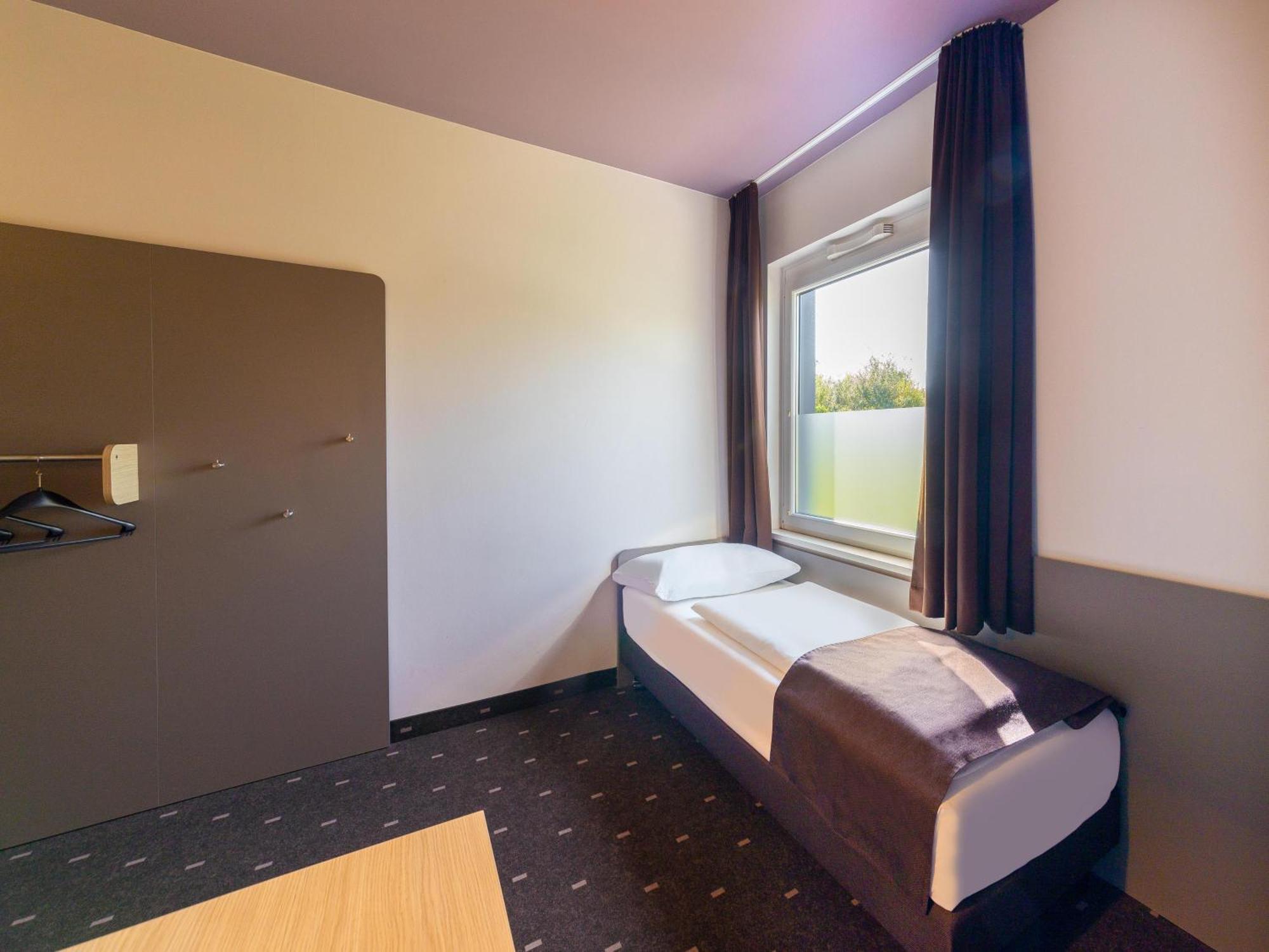 B&B Hotel Duesseldorf-Airport Exteriör bild