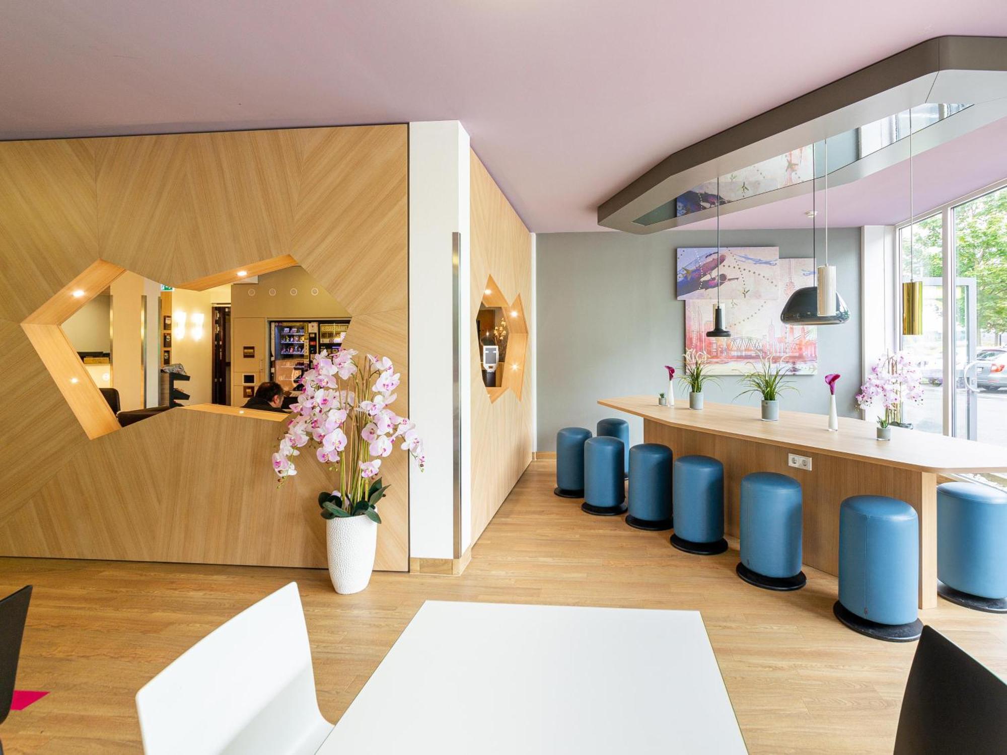 B&B Hotel Duesseldorf-Airport Exteriör bild
