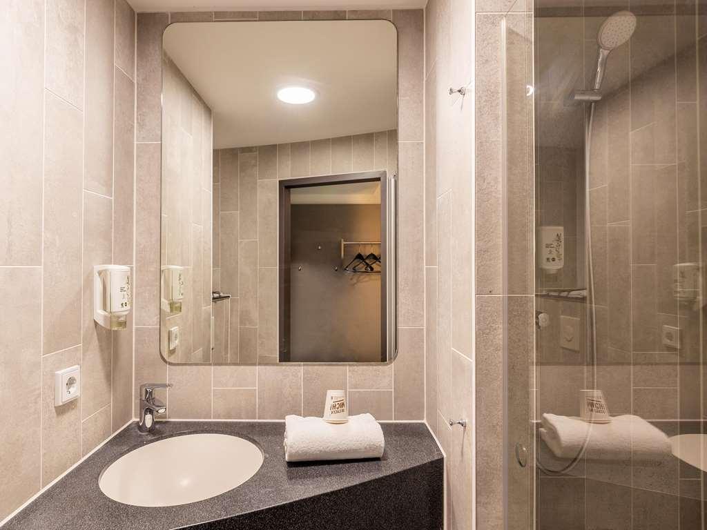 B&B Hotel Duesseldorf-Airport Rum bild
